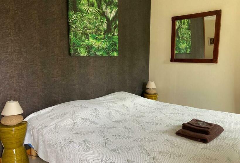 تختخواب و صبحانه Le Relais De Roscarven