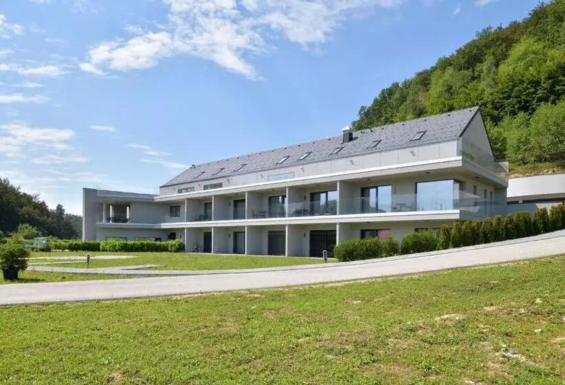 تختخواب و صبحانه Ti