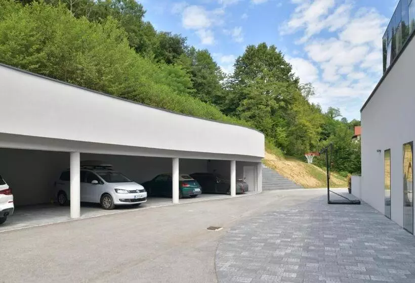 تختخواب و صبحانه Ti