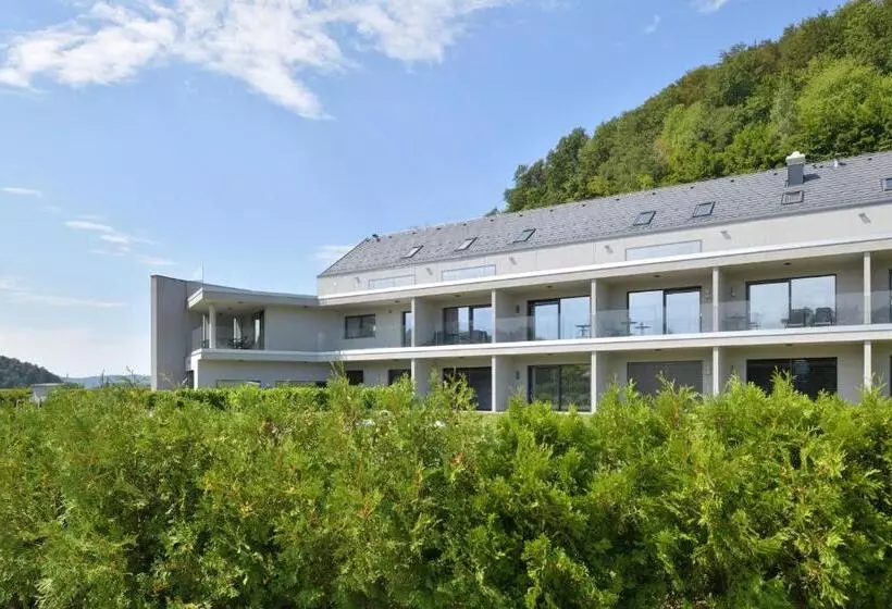 تختخواب و صبحانه Ti