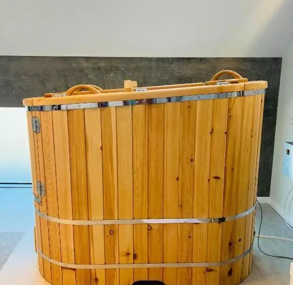 تختخواب و صبحانه Ti