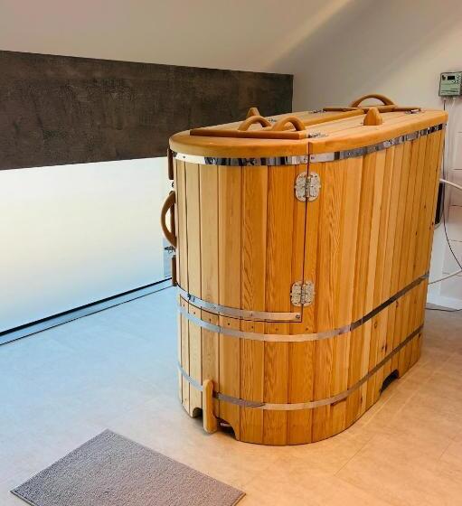 تختخواب و صبحانه Ti