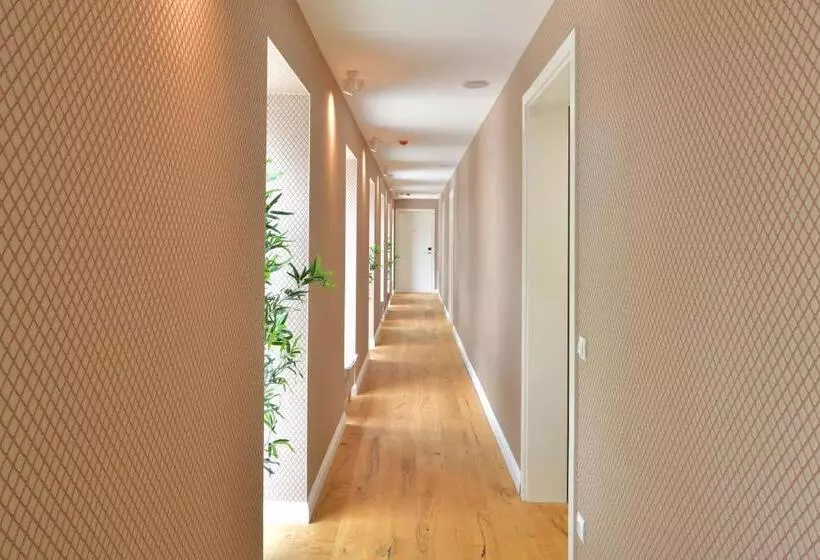 تختخواب و صبحانه Ti