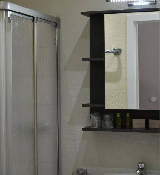 Gästehaus Lietzow & Störtebeker Camp