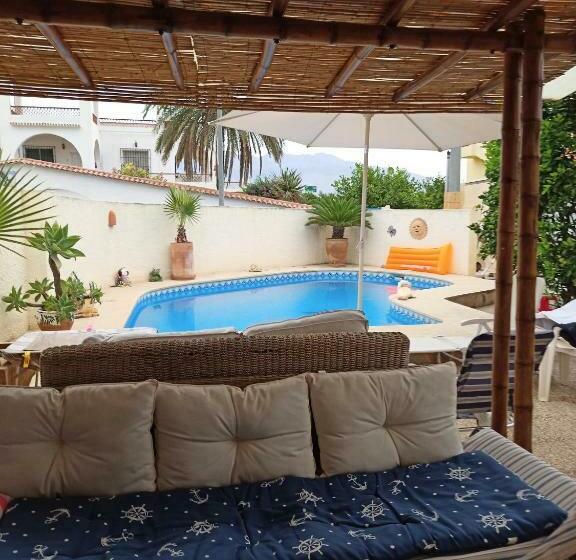 פנסיון La Casa De Irina