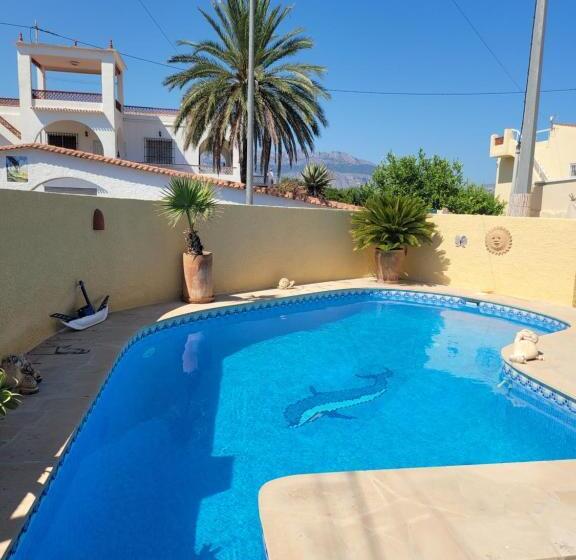 פנסיון La Casa De Irina