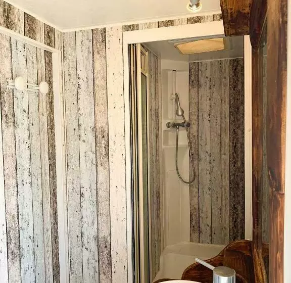 Majatalo Windy S Guest House