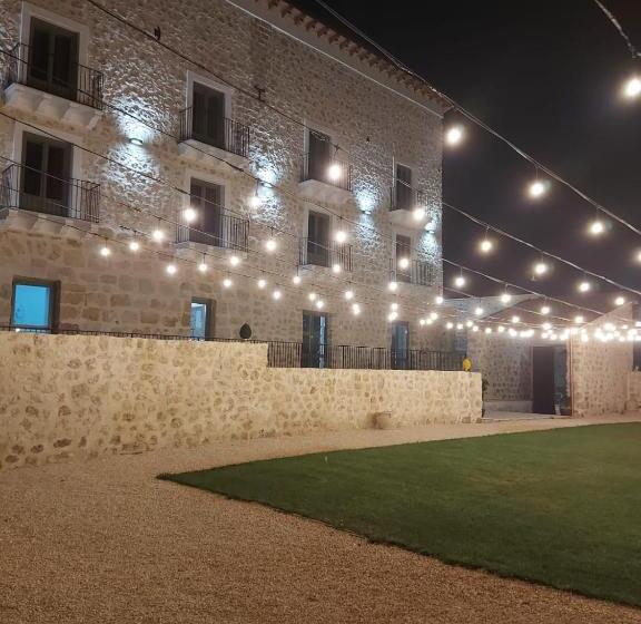 민박 Masseria Torre Saracena