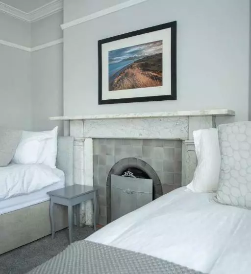 Hotelli Rooms@mourne