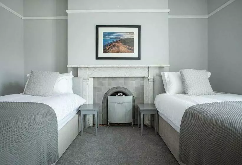 Hotelli Rooms@mourne