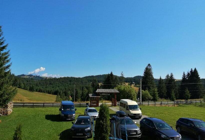 پانسیون Casa De Vacanta Ioana