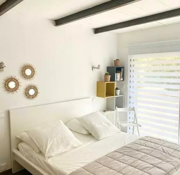 Majatalo Chambre Indépendante Avec Terrasse Privée Et Piscine