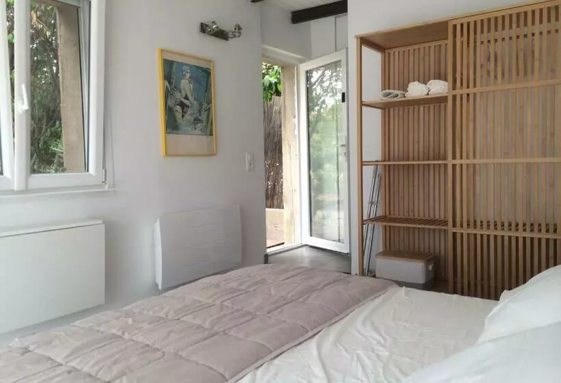 Majatalo Chambre Indépendante Avec Terrasse Privée Et Piscine