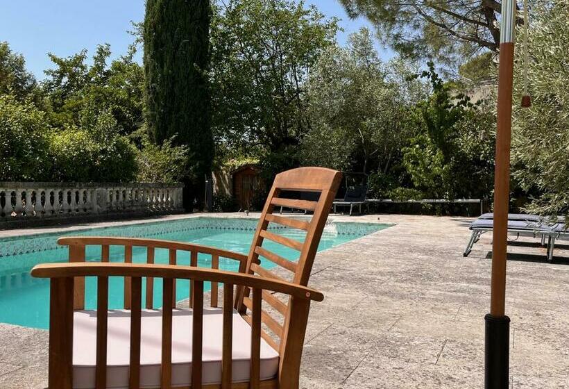 بنسيون Chambre Indépendante Avec Terrasse Privée Et Piscine