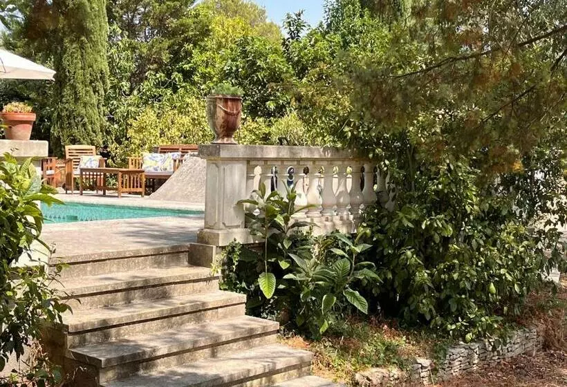 Majatalo Chambre Indépendante Avec Terrasse Privée Et Piscine