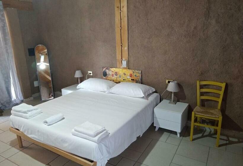 بنسيون La Casa Di Paglia