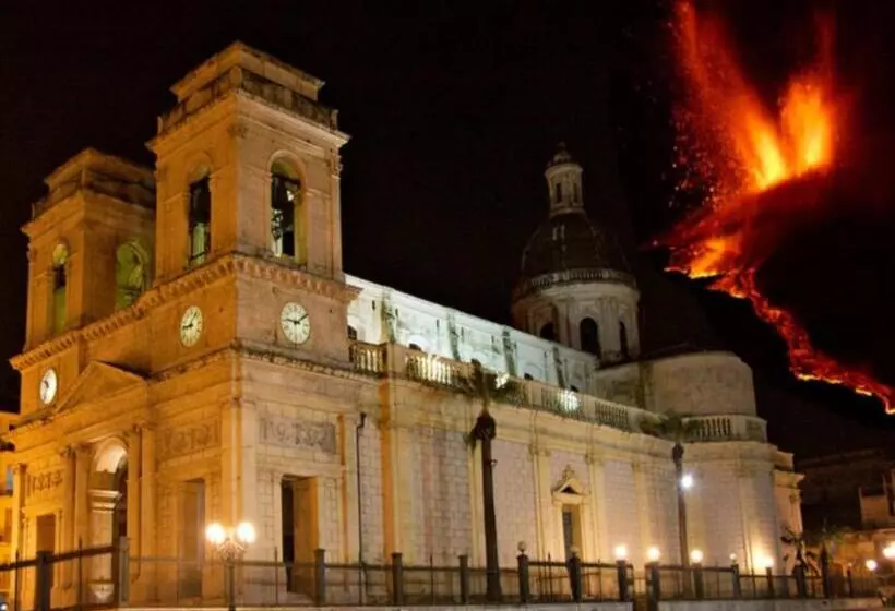 مبيت وإفطار A Casa Olimpia Giarre Tra Taormina, Etna E Catania