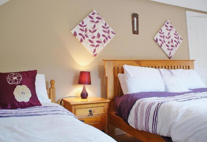 مبيت وإفطار Strand S End House