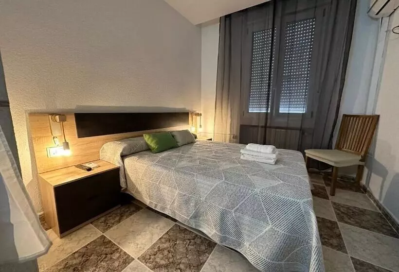 Hôtel (catégorie 1/2 *) Pensión Recogidas