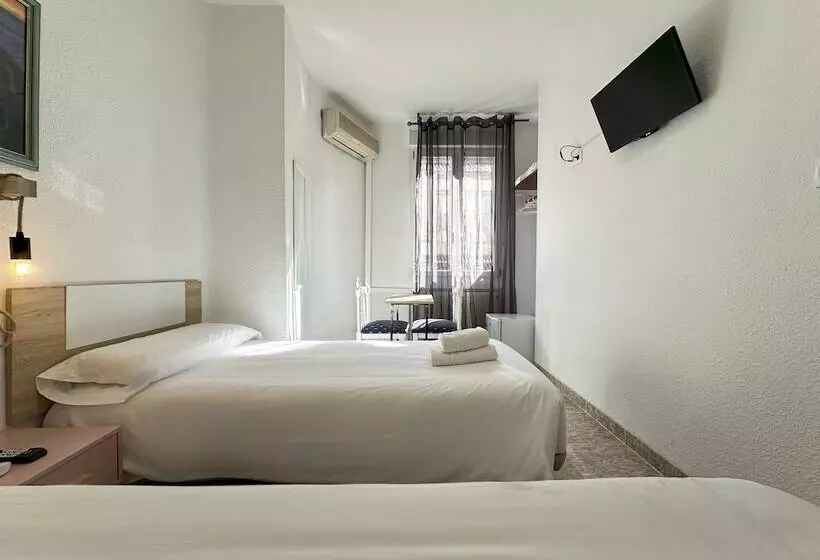 Hôtel (catégorie 1/2 *) Pensión Recogidas