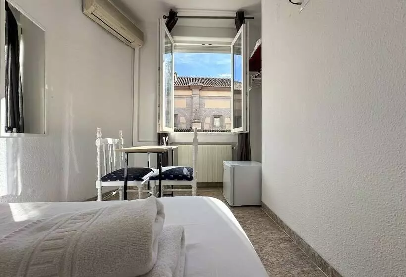 Hôtel (catégorie 1/2 *) Pensión Recogidas