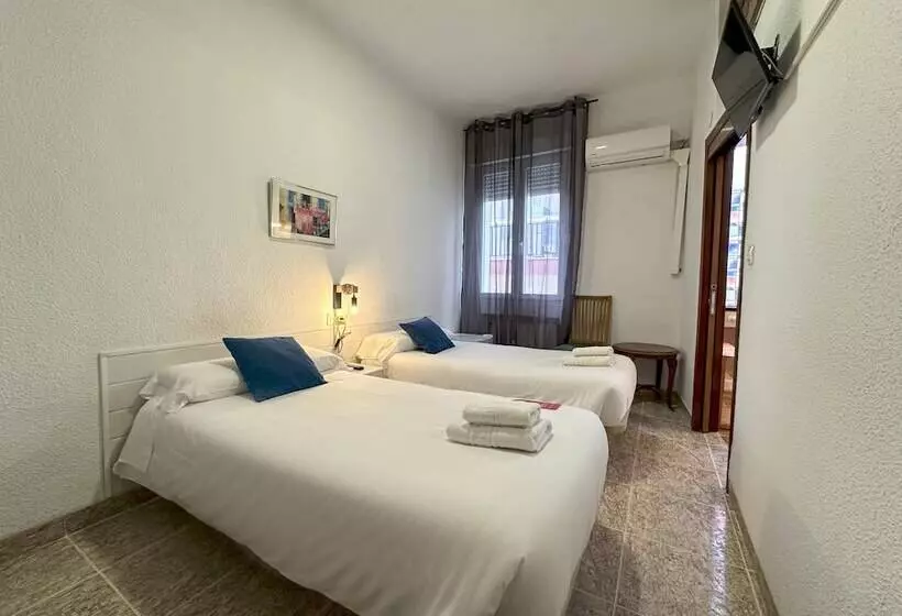 Hôtel (catégorie 1/2 *) Pensión Recogidas