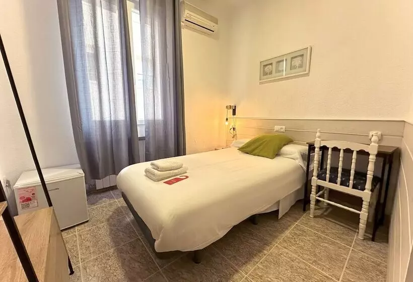 Hôtel (catégorie 1/2 *) Pensión Recogidas