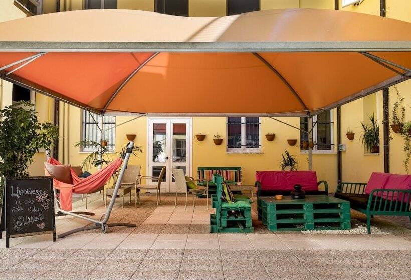 Hôtel (catégorie 1/2 *) Ostello San Filippo Neri