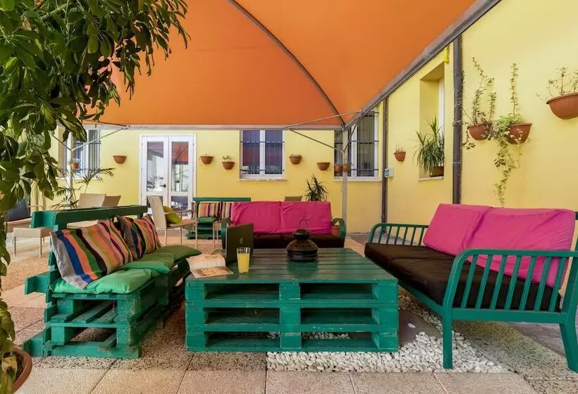 مسافرخانه Ostello San Filippo Neri