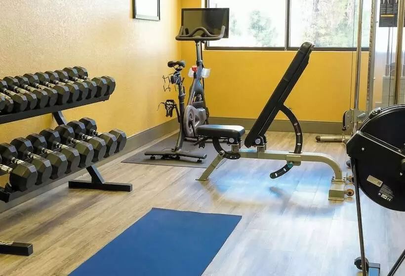 Отель Best Western Plus Mid Nebraska Inn & Suites