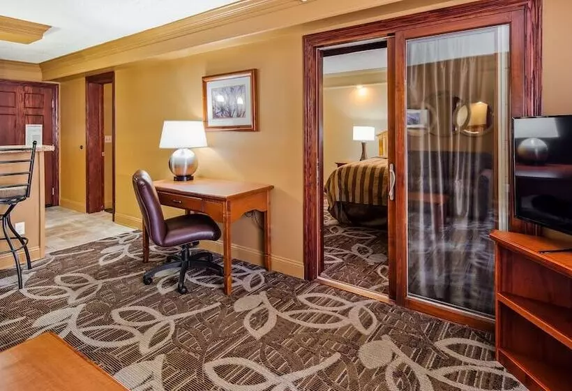 Отель Best Western Plus Mid Nebraska Inn & Suites