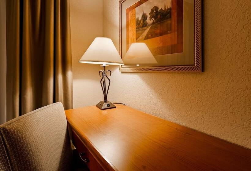 בית מלון כפרי Best Western Plus Mid Nebraska Inn & Suites