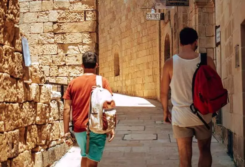 هتل Hostel Malti Budget