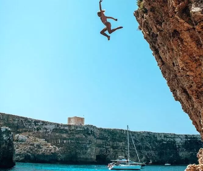 هتل Hostel Malti Budget