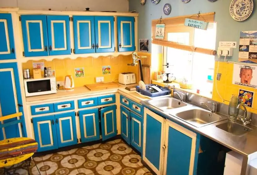 هتل Hostel Malti Budget