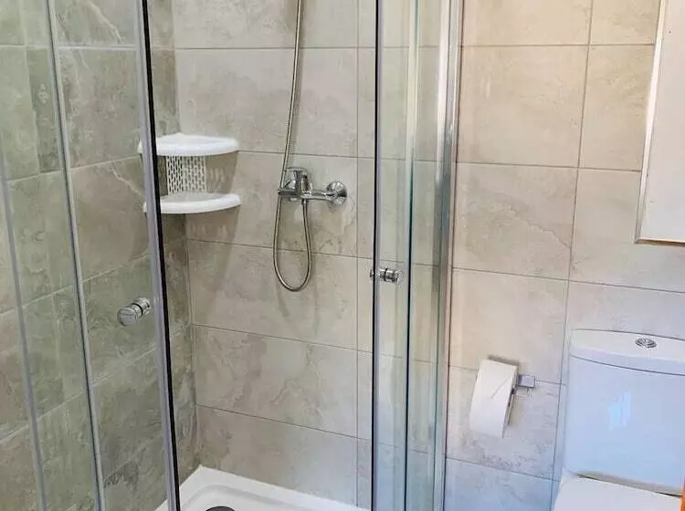 هتل Hostel Malti Budget