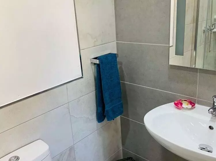 هتل Hostel Malti Budget