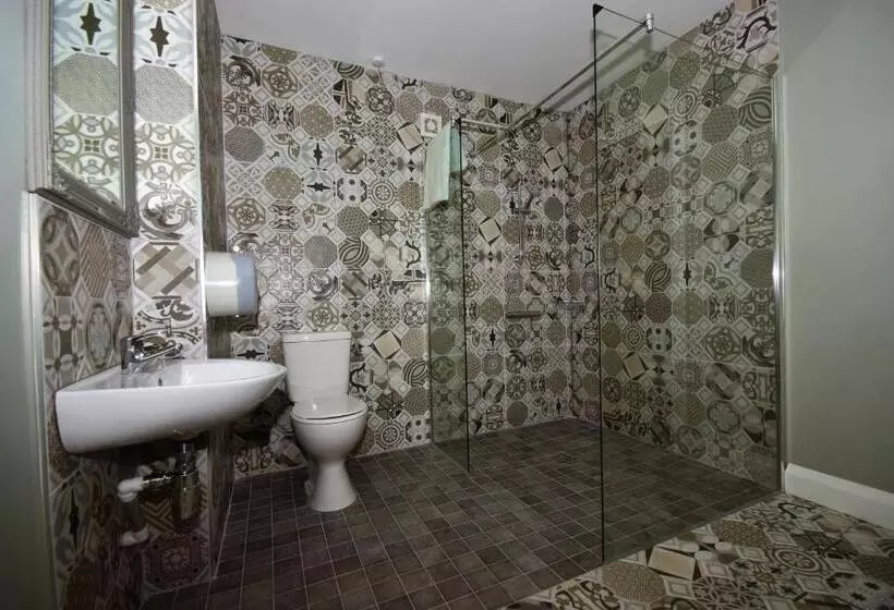 هتل Lanigan S Accommodation