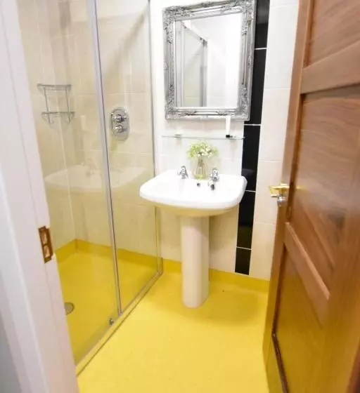 هتل Lanigan S Accommodation