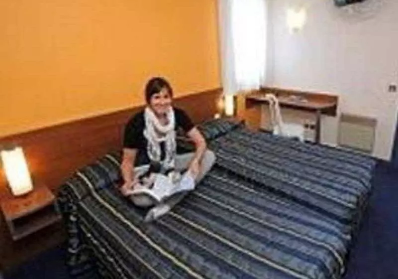 Отель Mister Bed Orleans Saran