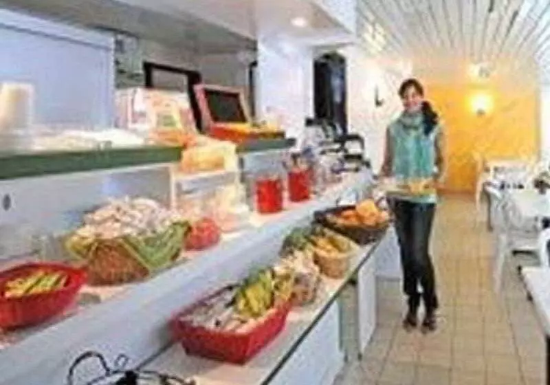 Отель Mister Bed Orleans Saran