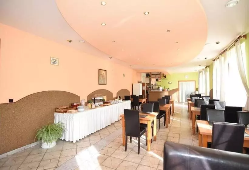 هتل Taxis Bratislava