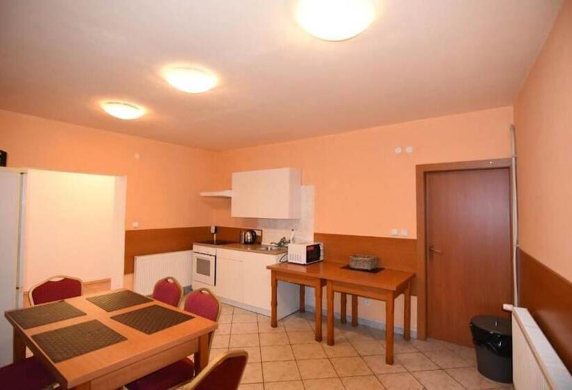 Hotel Taxis Bratislava