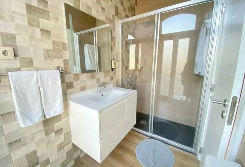 تختخواب و صبحانه Canto Doce