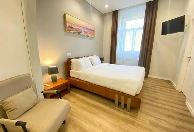 تختخواب و صبحانه Canto Doce