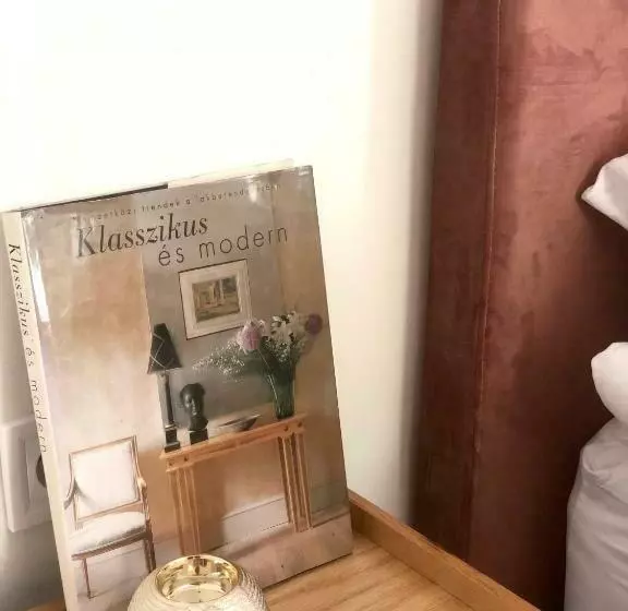 Aamiaismajoitus (B&B) Duna P Art Panzió