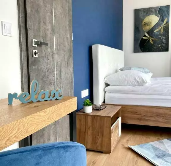 Aamiaismajoitus (B&B) Duna P Art Panzió