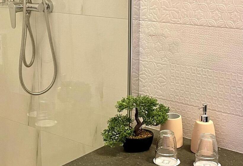 Nocleg ze śniadaniem Duna P Art Panzió