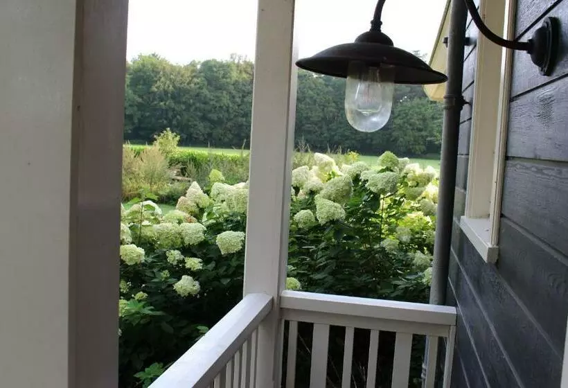 Aamiaismajoitus (B&B) Huize Koempoelan