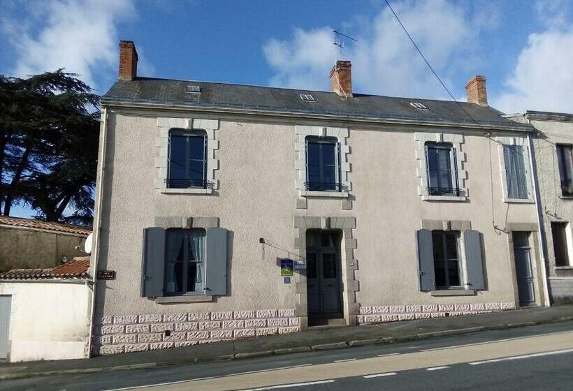 ベッドアンドブレックファースト Les Cèdres